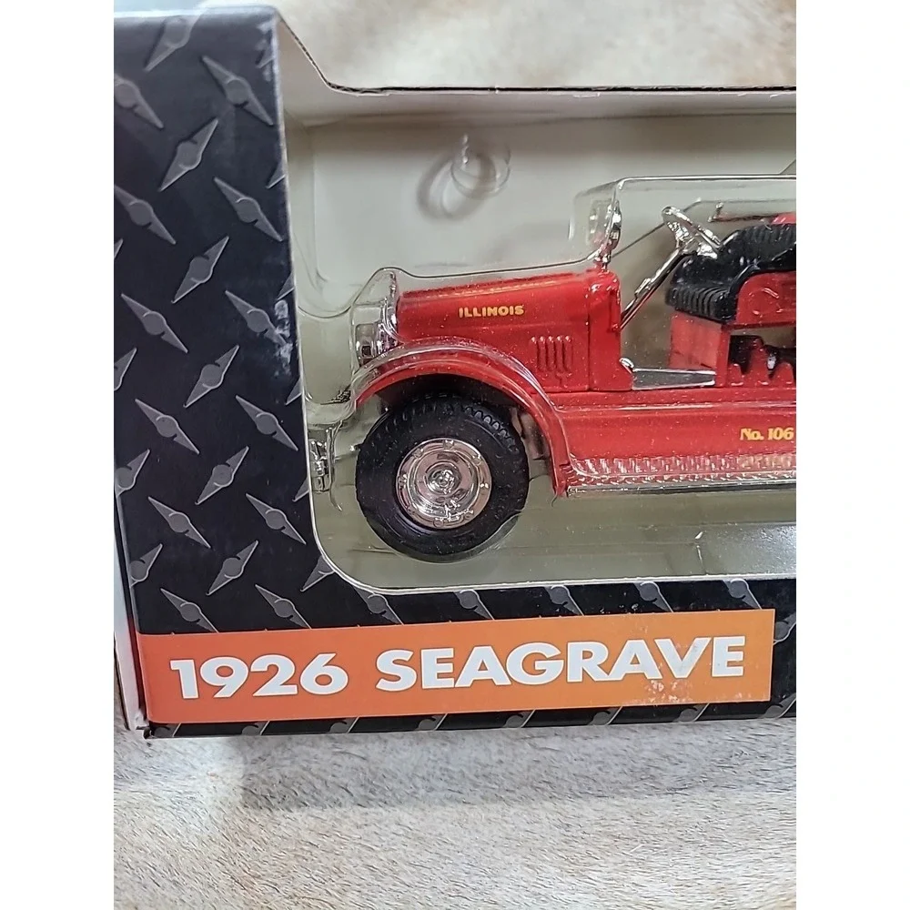 ERTL 1926 Seagrave John Deere Fire Truck Diecast Metal Coin Bank New